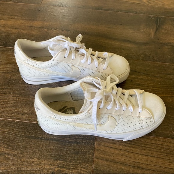 nike sweet classic leather